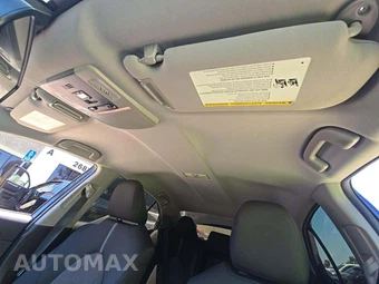 2023 Toyota Camry LE - miniatura 8