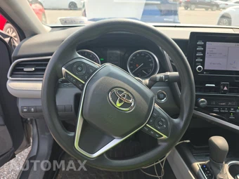 2023 Toyota Camry LE - miniatura 10