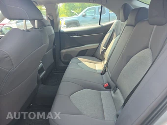 2023 Toyota Camry LE - miniatura 13