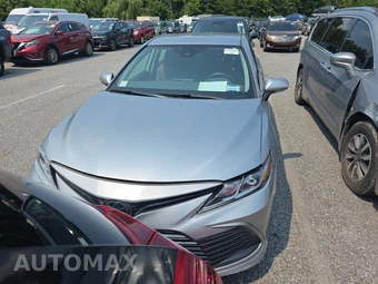 2023 Toyota Camry LE - miniatura 2
