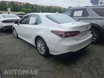 2023 Toyota Camry LE - miniatura 2