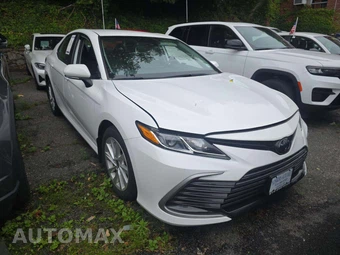 2023 Toyota Camry LE - miniatura 4