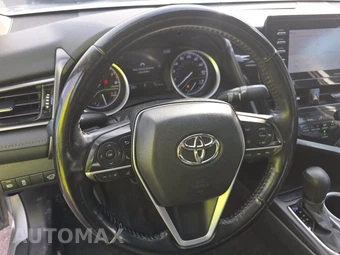 2023 Toyota Camry LE - miniatura 10