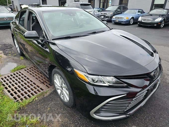 2023 Toyota Camry LE - miniatura 4