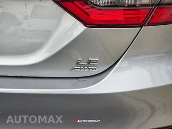 2023 Toyota Camry LE - miniatura 16