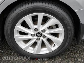 2023 Toyota Camry LE - miniatura 21