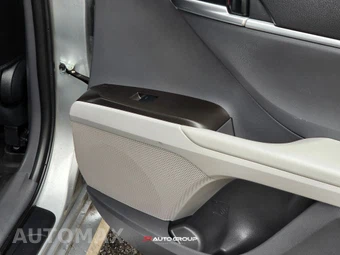 2023 Toyota Camry LE - miniatura 41