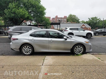 2023 Toyota Camry LE - miniatura 7