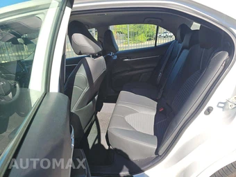 2023 Toyota Camry SE - miniatura 10