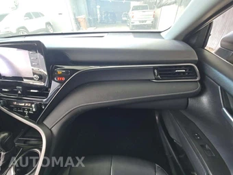 2023 Toyota Camry SE - miniatura 16