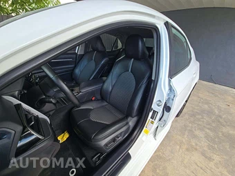 2023 Toyota Camry SE - miniatura 3