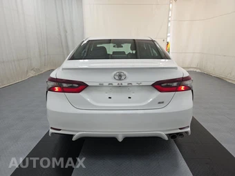 2023 Toyota Camry SE - miniatura 5