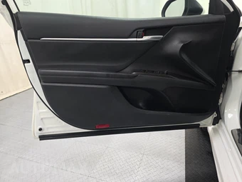 2023 Toyota Camry SE - miniatura 9