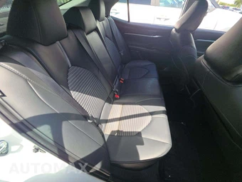 2023 Toyota Camry SE - miniatura 16