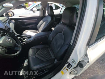 2023 Toyota Camry SE - miniatura 6
