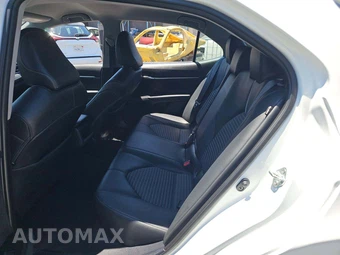2023 Toyota Camry SE - miniatura 10
