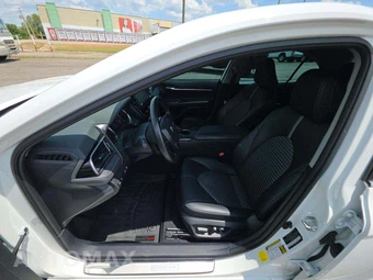 2023 Toyota Camry SE - miniatura 3