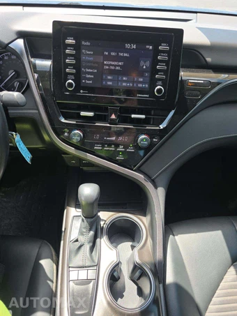2023 Toyota Camry SE - miniatura 10