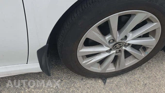 2023 Toyota Camry SE - miniatura 22