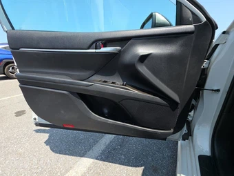 2023 Toyota Camry SE - miniatura 9