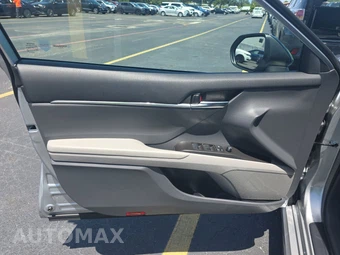 2023 Toyota Camry SE - miniatura 9