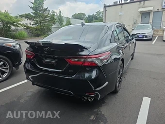 2023 Toyota Camry SE - miniatura 4