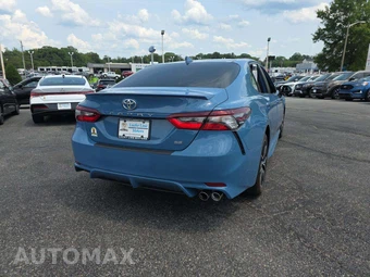2023 Toyota Camry SE - miniatura 3