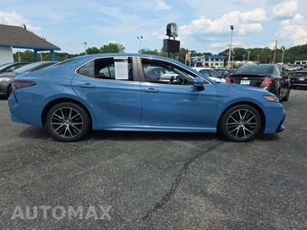 2023 Toyota Camry SE - miniatura 4