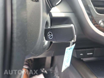 2023 Toyota Camry SE - miniatura 8