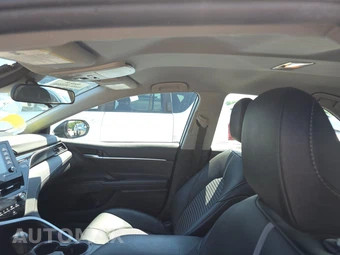 2023 Toyota Camry SE - miniatura 17