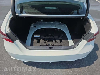 2023 Toyota Camry SE - miniatura 11