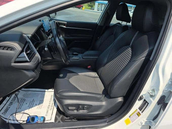 2023 Toyota Camry SE - miniatura 3