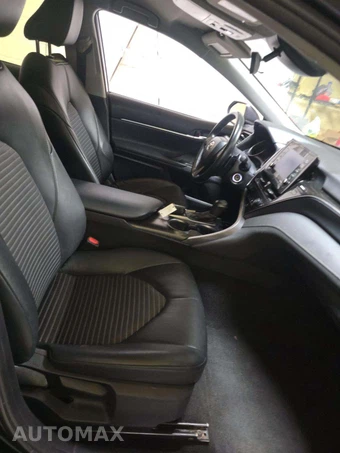 2023 Toyota Camry SE - miniatura 18