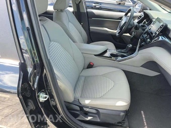 2023 Toyota Camry SE - miniatura 18
