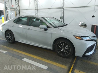 2023 Toyota Camry SE - miniatura 3
