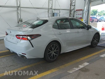 2023 Toyota Camry SE - miniatura 4