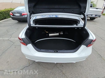 2023 Toyota Camry SE - miniatura 16