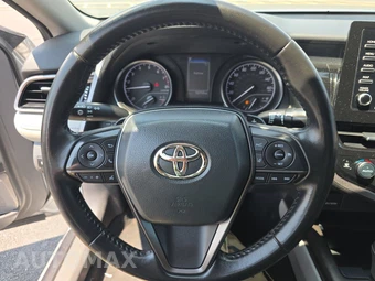 2023 Toyota Camry SE - miniatura 10