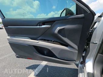 2023 Toyota Camry SE - miniatura 9