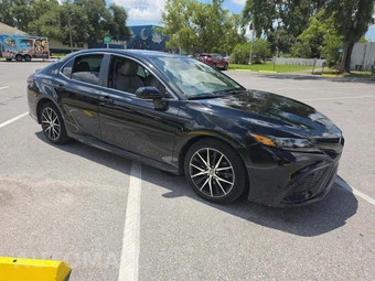 2023 Toyota Camry SE - miniatura 4