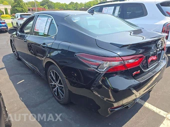 2023 Toyota Camry SE - miniatura 2