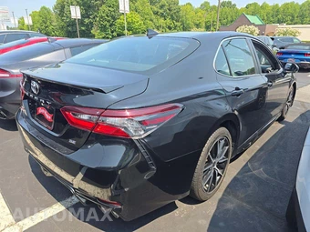 2023 Toyota Camry SE - miniatura 3