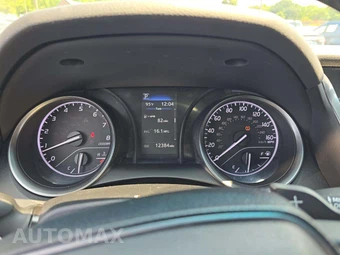 2023 Toyota Camry SE - miniatura 9