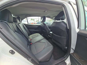 2023 Toyota Camry SE - miniatura 13
