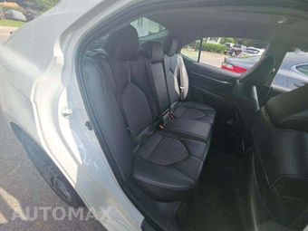 2023 Toyota Camry SE - miniatura 16