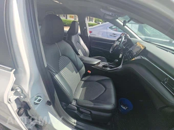 2023 Toyota Camry SE - miniatura 18