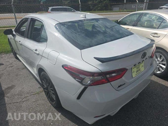 2023 Toyota Camry SE - miniatura 2