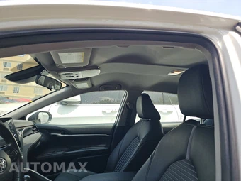 2023 Toyota Camry SE - miniatura 18