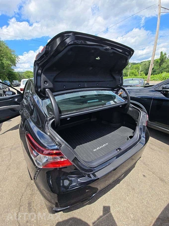 2023 Toyota Camry SE - miniatura 14