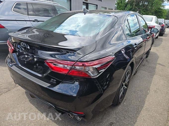 2023 Toyota Camry SE - miniatura 3